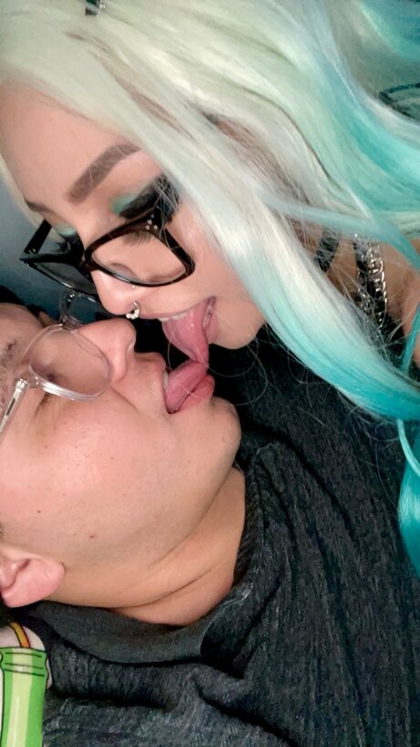Explicitlydelicious 可愛いモデル 写真