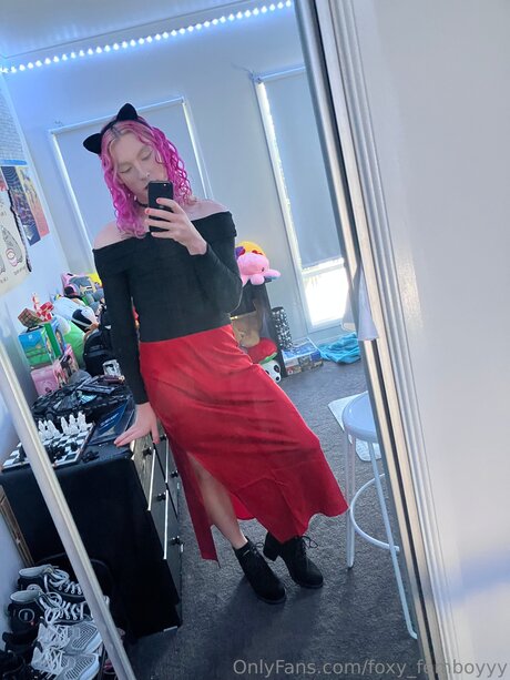 Foxy Femboyyy ポルノモデル 写真