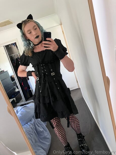 Foxy Femboyyy セックススター 画像