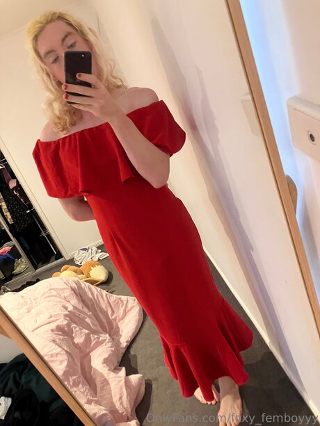 Foxy Femboyyy ポルノスター 写真
