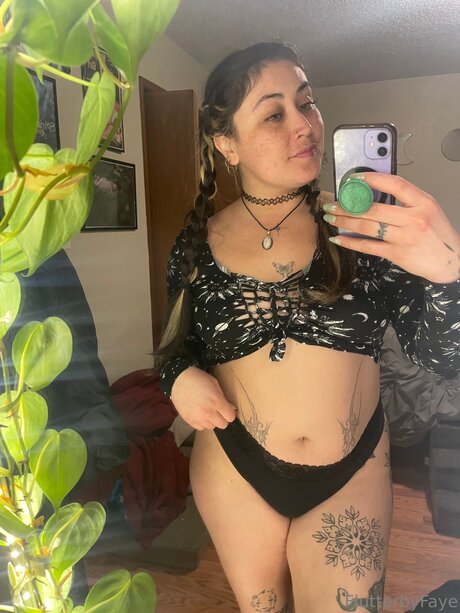 Fayemistique777 エロティックなポルノスター 写真