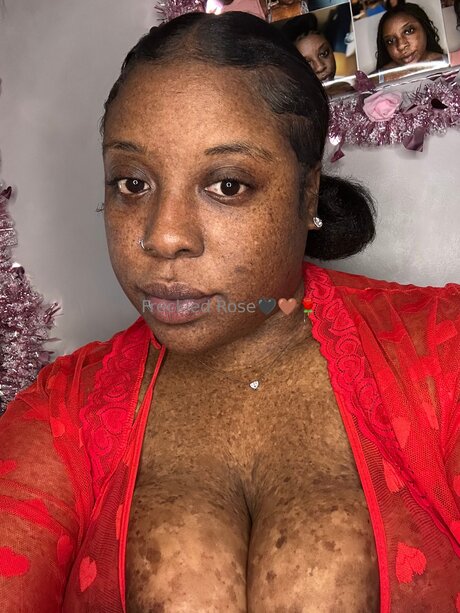 タイトなティーンの猫OnlyFans 無料裸 写真