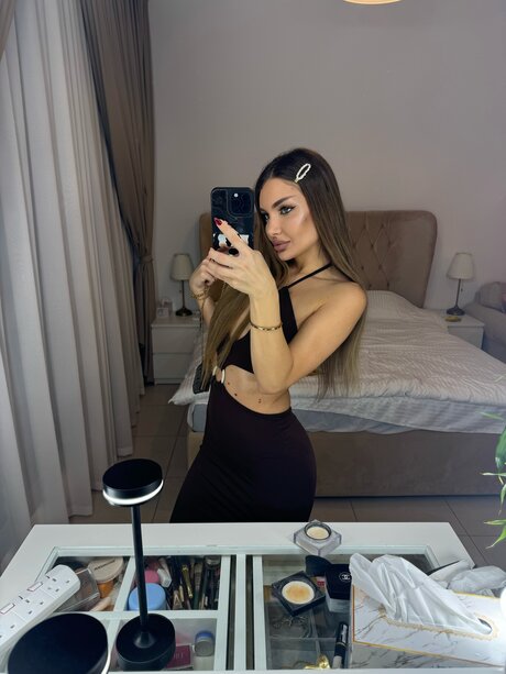 Itsemmma 裸の女優 写真