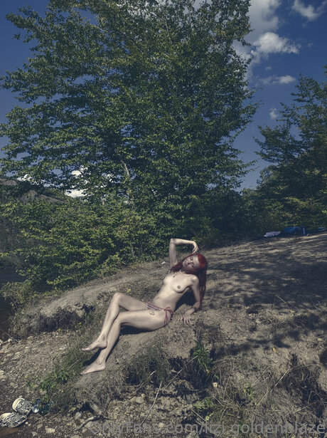 Lizi Goldenblaze 美しいスター 写真