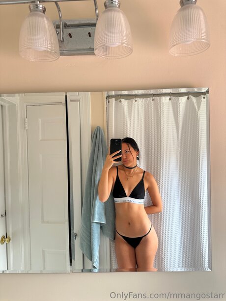 Yuki Moon 0 0 ポルノスター 素敵 写真
