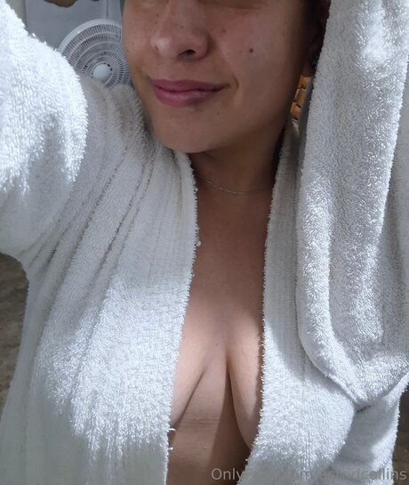 Astridcollins セックス女優 写真