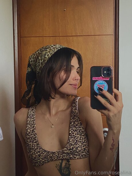 Rosealina top profile image