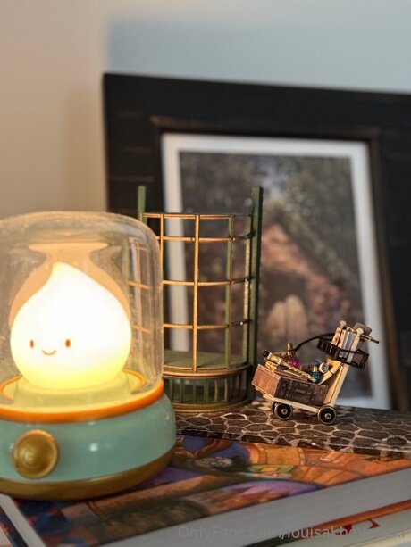 Louisakhovanski スター xxx 写真