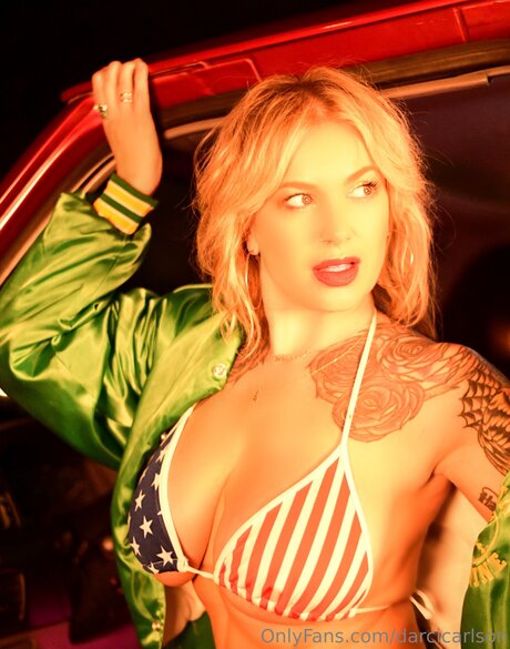 Darcidarlin エロティックなポルノスター 写真