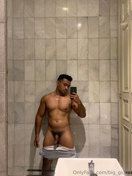 Big Gio09 エロティックなポルノスター 写真