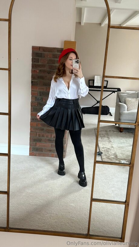 Oliviafleurvvip エロティックなスター 写真