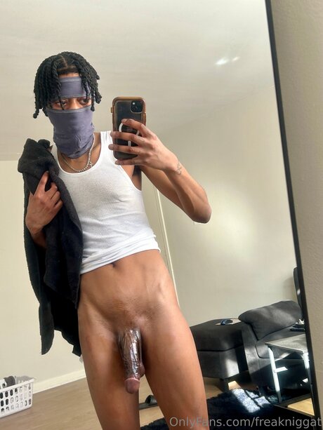 Freakniggat アダルトモデル 写真
