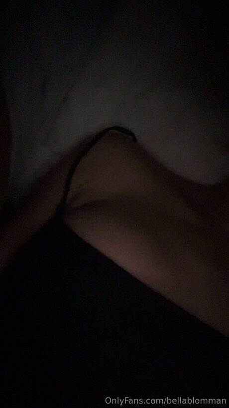 Bellablomman ポルノ女優 画像