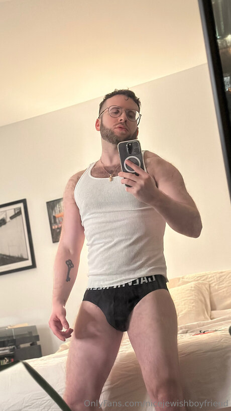 Nicejewishboyfriend セクシーモデル 画像