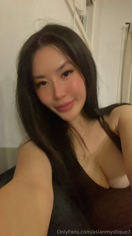 Asianmystique7 モデル 写真