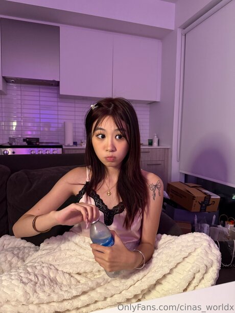 Cinas Worldx 美しいモデル 写真