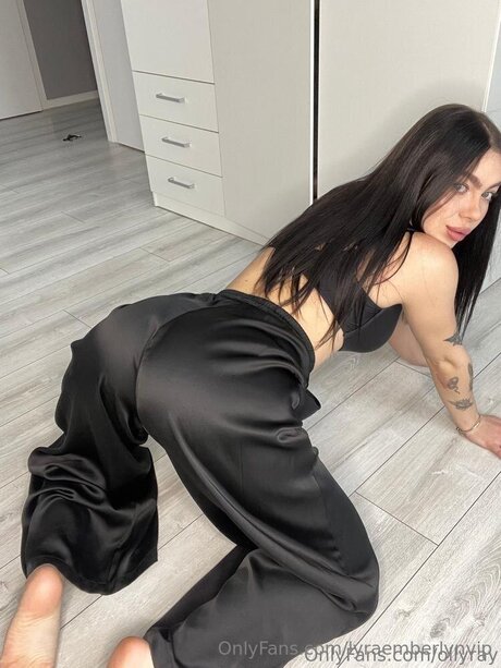Lyraemberlynvip ヌード女優 写真