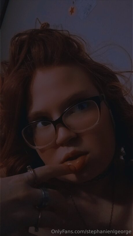 Stephanienlgeorge 完璧な女優 写真