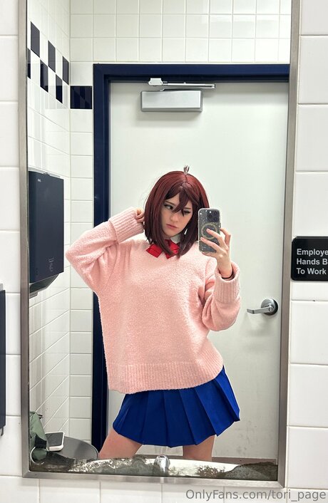 Tori Page 裸のスター 写真