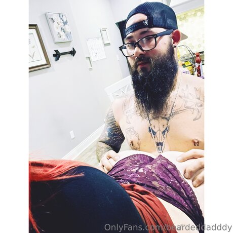 Beardeddadddy ポルノスター 独占 画像