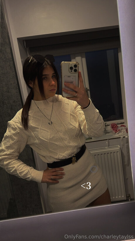 Charleytaylss top profile image
