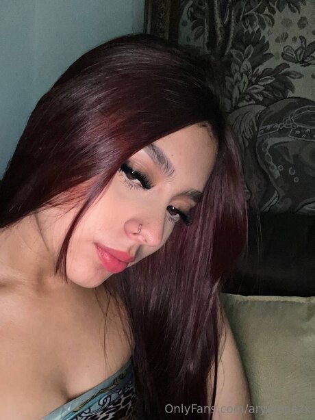 Aryalopezx xxx女優 写真