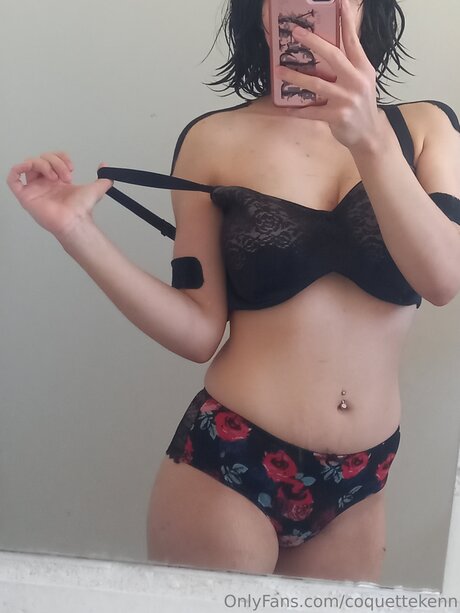 アジア人ティーン巨乳OnlyFans ポルノ 画像