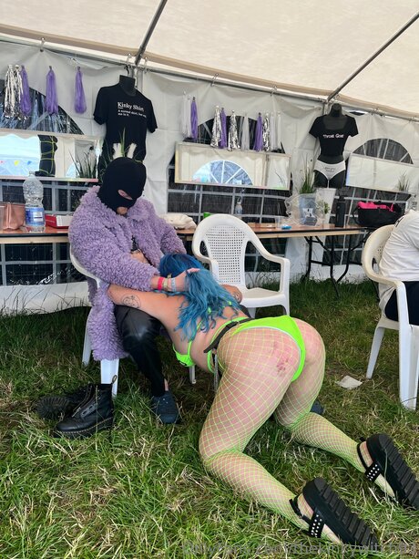 Thekinkywitch93 セクシーなポルノスター 画像