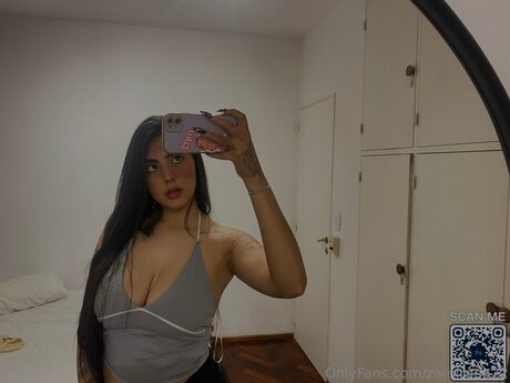 アジア人のお尻オンリーファンズ ホットヌード 写真