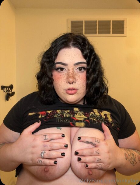 Kinkyfae ヌードモデル 写真