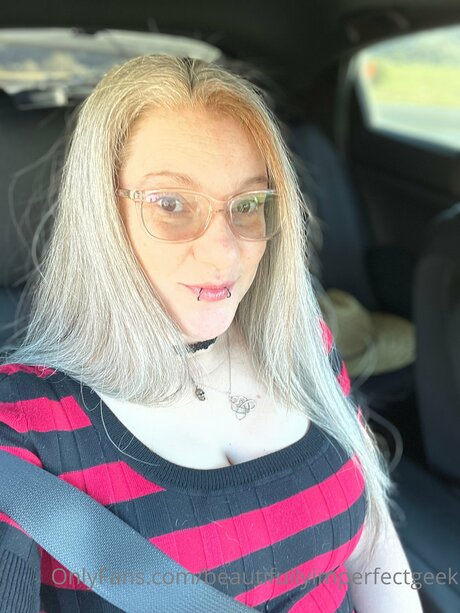 Beautifullyimperfectgeek セックスポルノスター 画像