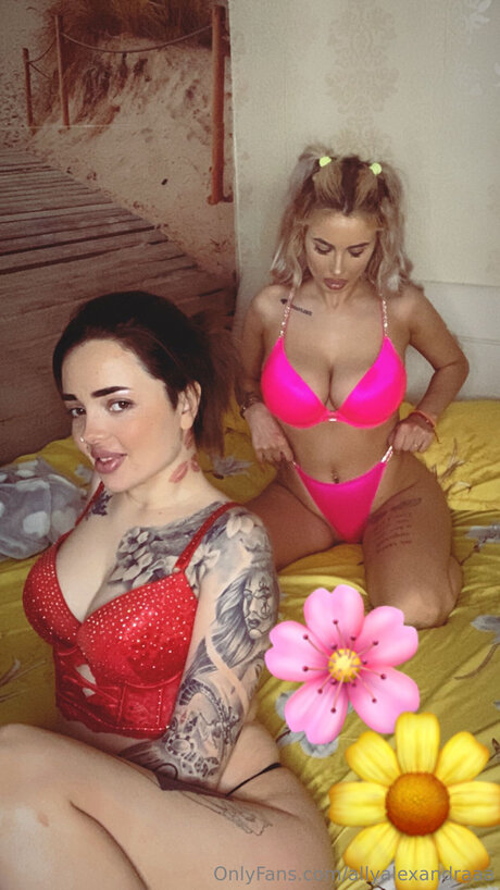 Allyalexandraaa セックスポルノスター 画像