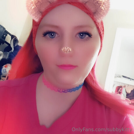 Subbykitty セクシーなポルノスター 写真