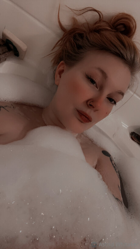 Astridwhitakerx ポルノスター 美しい 写真