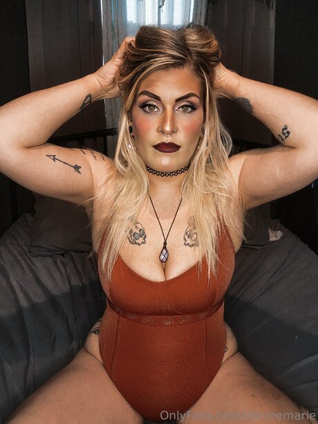 Steveemarie ポルノスター エロティック 写真