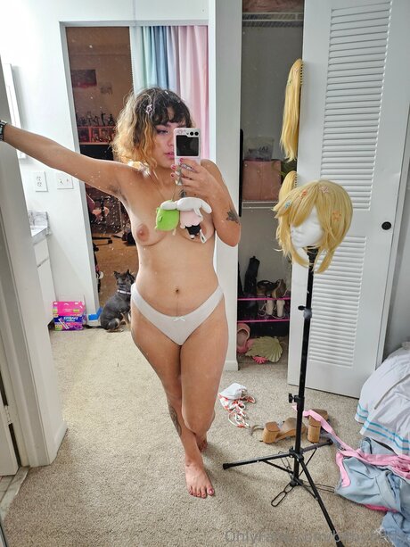 女性ボディビルダー オンリーファンズ ホットヌード 写真