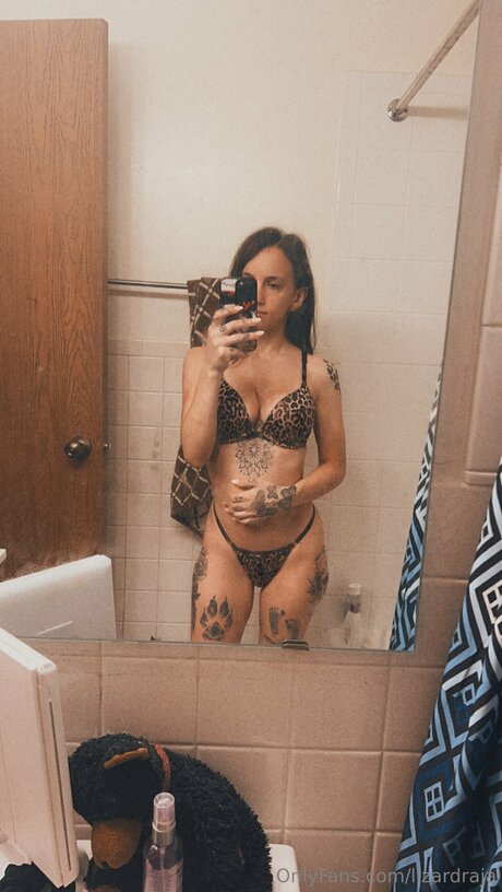 Lizardraja セックスモデル 写真