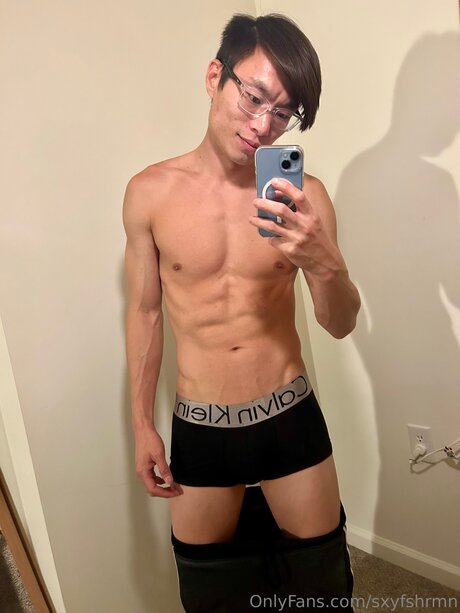 アジア人のおっぱいオンリーファンズ ポルノ 写真