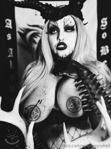 Empressovhell エロティックなスター 写真