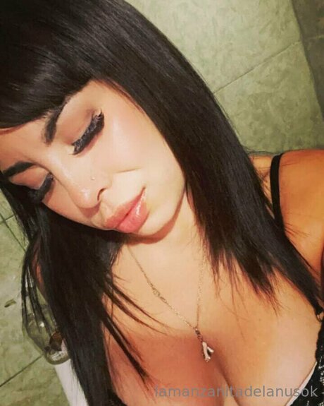 Manzanitadelanusok アダルト女優 画像