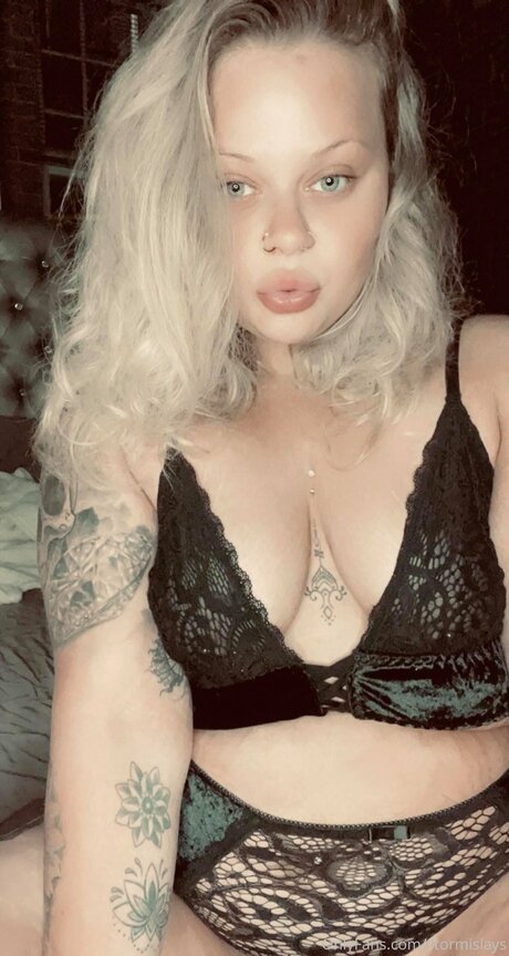 Stormislays 素敵なポルノスター 写真