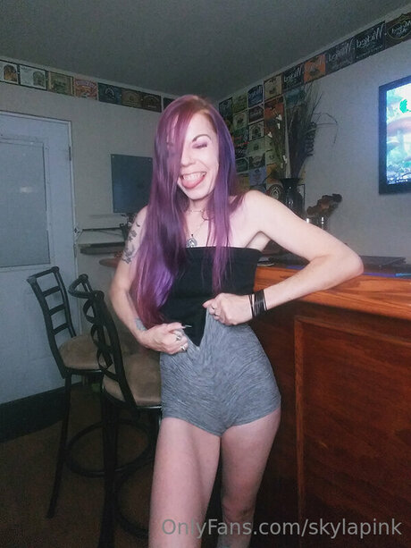 Skylapink profile image