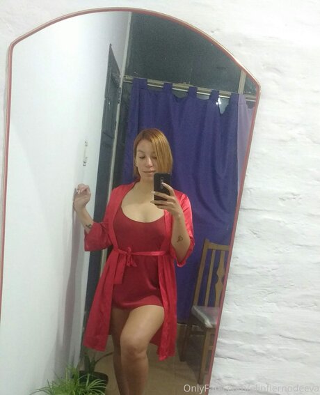 Elinfiernodeeva ホットなスター 写真