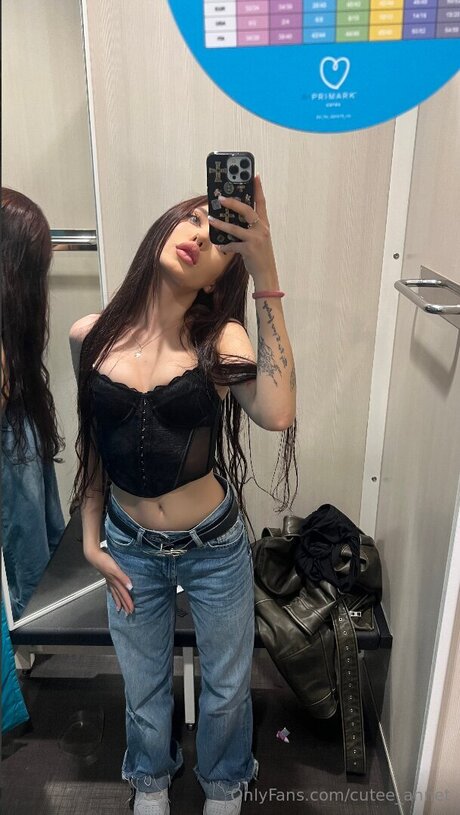 Cutee Annet ポルノスター 無料 写真