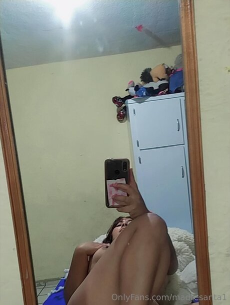 Madresanta1 ヌード女優 画像