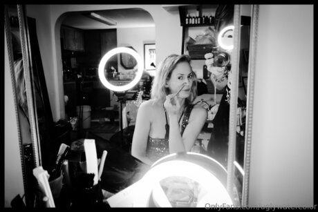 Uglywatercolor 素敵なポルノスター 写真