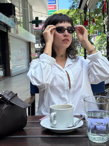 Chloe Magma 裸の女優 写真