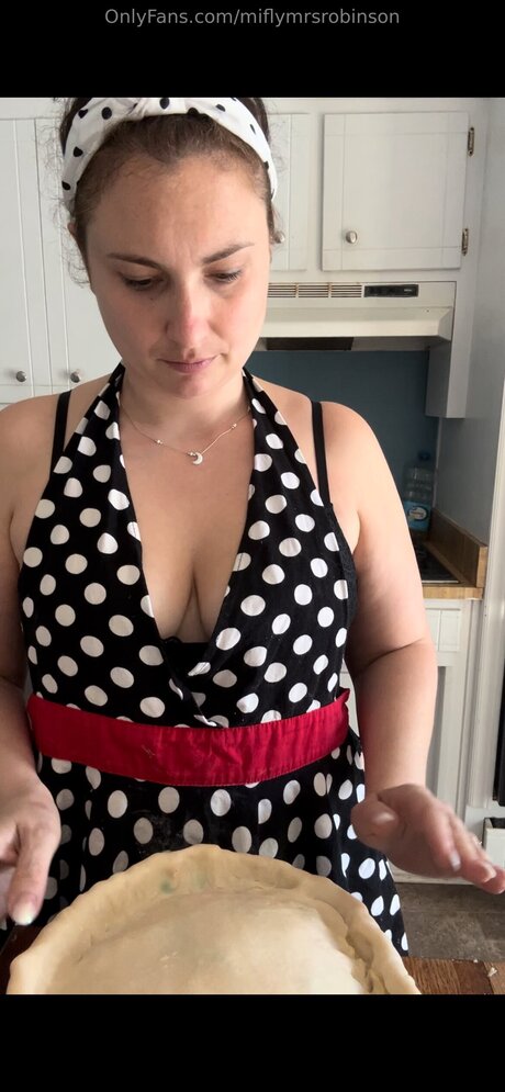 Miflymrsrobinson profile image