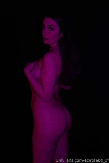 Ecirtaebd Of アート女優 写真