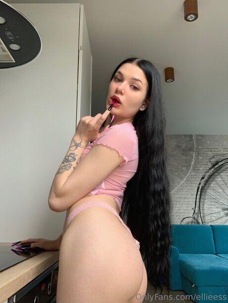 Ellieess セクシーなスター 画像